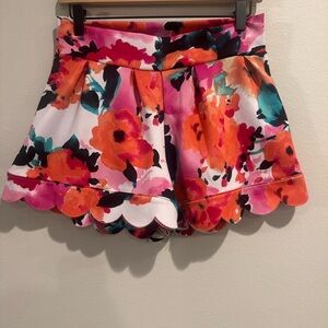 Scalloped Hem Floral Women's Shorts